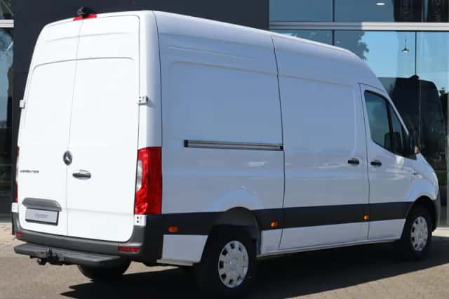 Mercedes-Benz eSprinter (2026) thumbnail 2