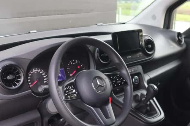 Mercedes-Benz Citan (2024) thumbnail 3