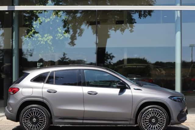 Mercedes-Benz EQA (2022) thumbnail 5