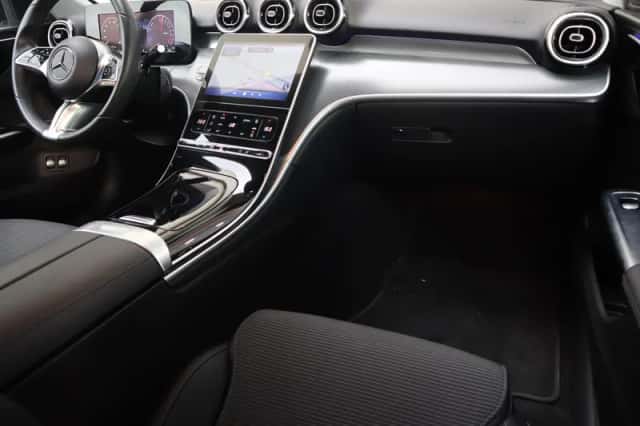 Mercedes-Benz C-Klasse (2023) thumbnail 3