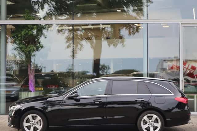 Mercedes-Benz C-Klasse (2023) thumbnail 4
