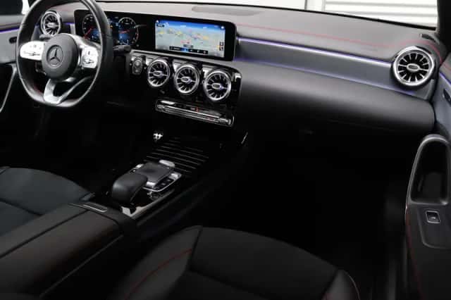 Mercedes-Benz CLA-Klasse (2019) thumbnail 3