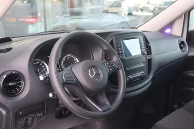 Mercedes-Benz eVito (2025) thumbnail 3