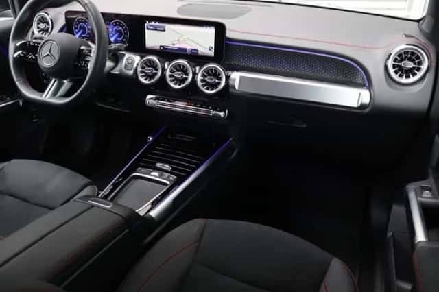 Mercedes-Benz EQB (2026) thumbnail 3