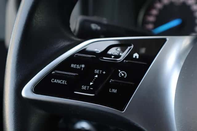 Mercedes-Benz eVito (2024) thumbnail 6
