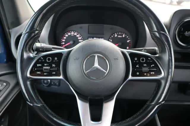 Mercedes-Benz Sprinter (2023) thumbnail 6