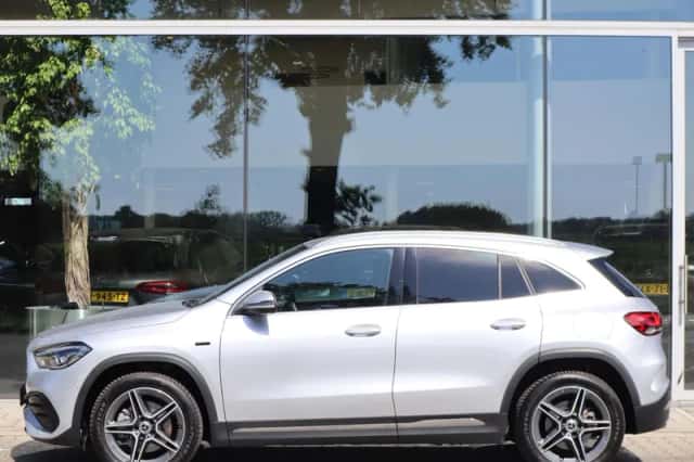 Mercedes-Benz GLA-Klasse (2020) thumbnail 4
