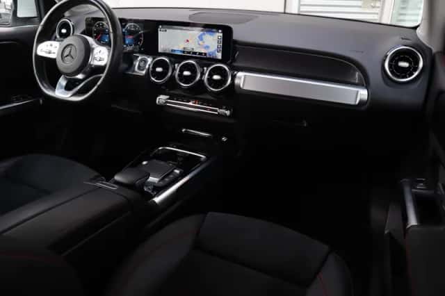 Mercedes-Benz GLB-Klasse (2021) thumbnail 3