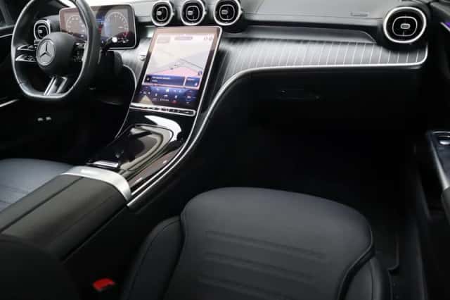 Mercedes-Benz C-Klasse (2023) thumbnail 3