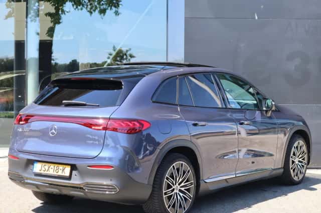 Mercedes-Benz EQE (2026) thumbnail 2
