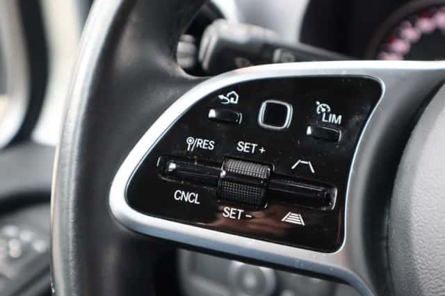 Mercedes-Benz Sprinter (2023) thumbnail 6