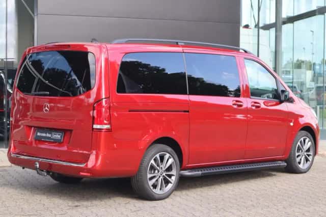 Mercedes-Benz Vito (2024) thumbnail 2