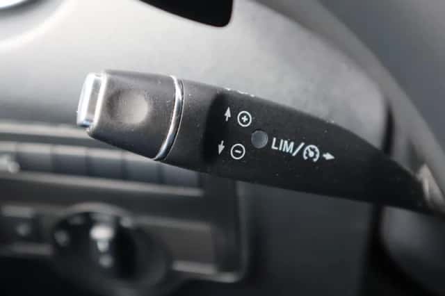 Mercedes-Benz Vito (2024) thumbnail 5