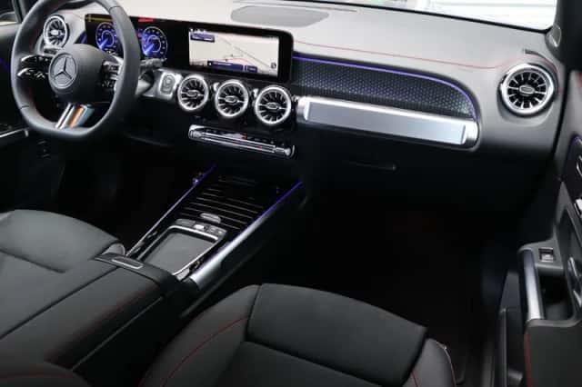 Mercedes-Benz EQB (2026) thumbnail 3