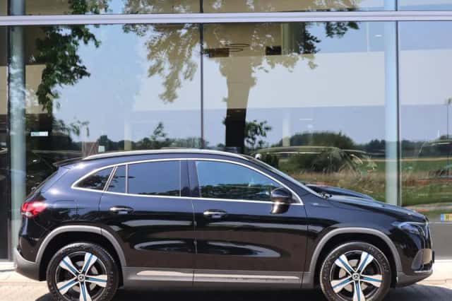 Mercedes-Benz EQA (2021) thumbnail 5