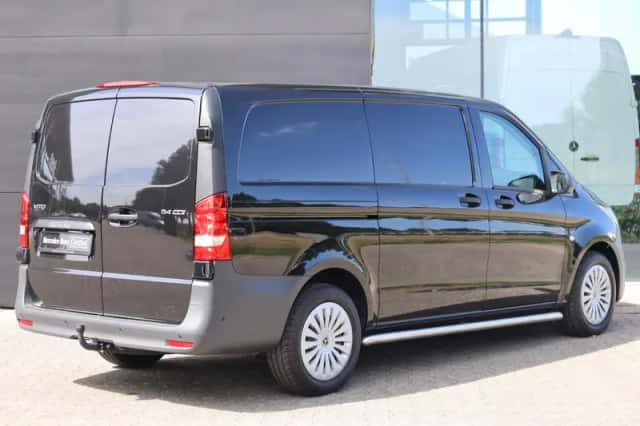 Mercedes-Benz Vito (2026) thumbnail 2