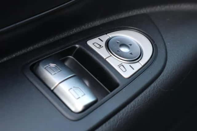 Mercedes-Benz Vito (2026) thumbnail 4