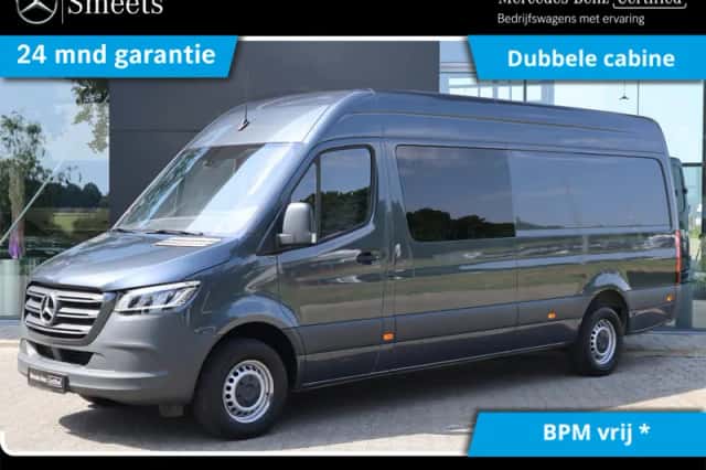 Mercedes-Benz Sprinter (2024) thumbnail 1