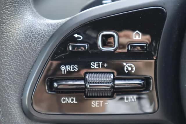 Mercedes-Benz Sprinter (2024) thumbnail 5