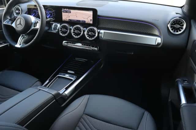 Mercedes-Benz EQB (2026) thumbnail 3
