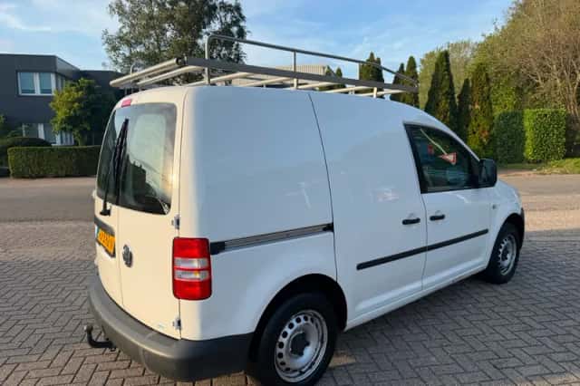 Volkswagen Caddy (2014) thumbnail 4