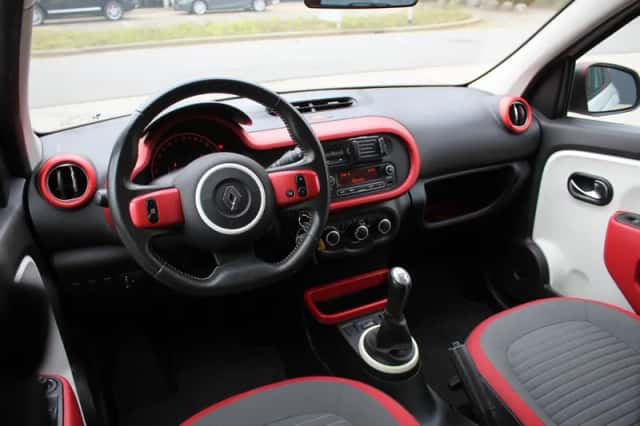 Renault Twingo (2015) thumbnail 3