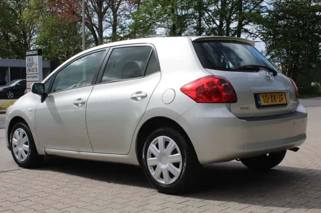 Toyota Auris (2007) thumbnail 4