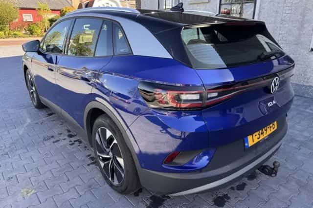 Volkswagen ID.4 (2023) thumbnail 3