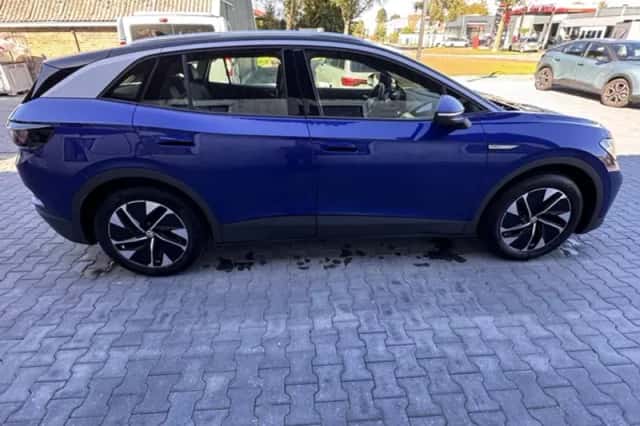 Volkswagen ID.4 (2023) thumbnail 6