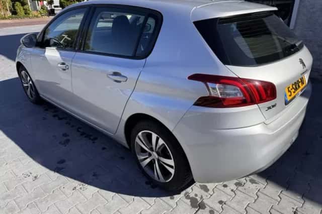 Peugeot 308 (2013) thumbnail 3