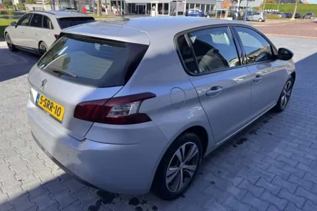 Peugeot 308 (2013) thumbnail 5