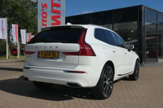 Volvo XC60 (2019) thumbnail 4
