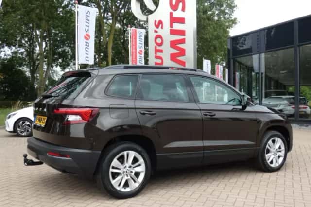 Škoda Karoq (2021) thumbnail 3