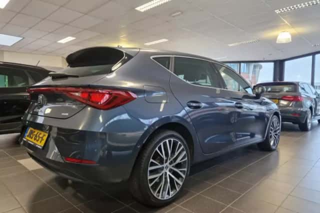 SEAT Leon (2021) thumbnail 3