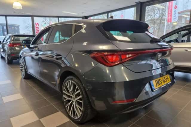 SEAT Leon (2021) thumbnail 4
