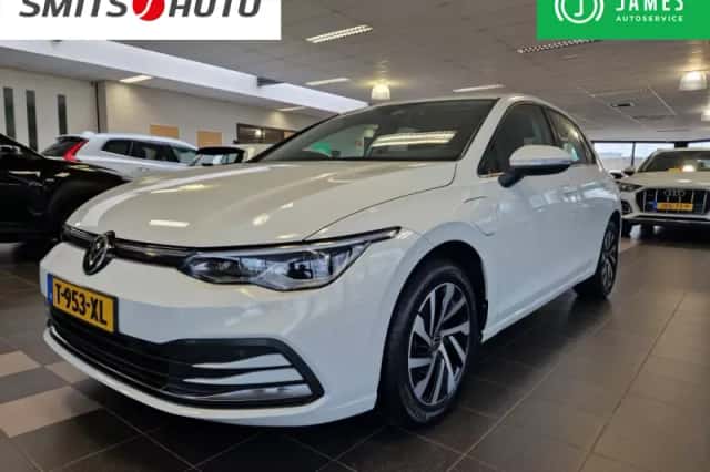 Volkswagen Golf (2021) thumbnail 1