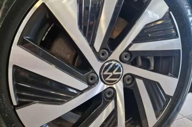 Volkswagen Golf (2021) thumbnail 6