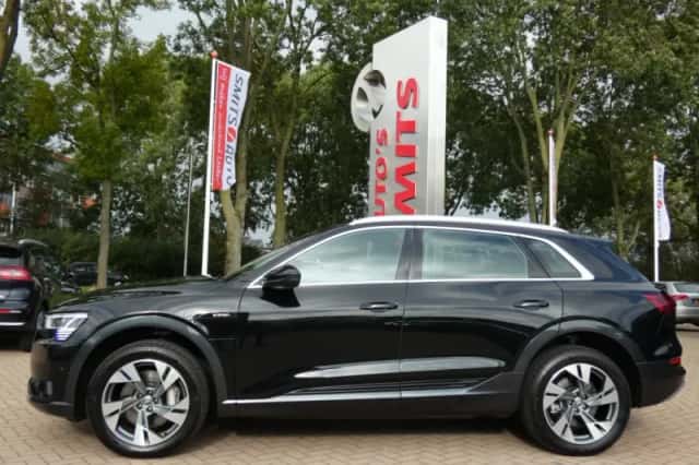 Audi e-tron (2020) thumbnail 2