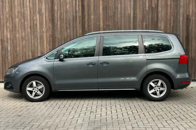 SEAT Alhambra (2011) thumbnail 2