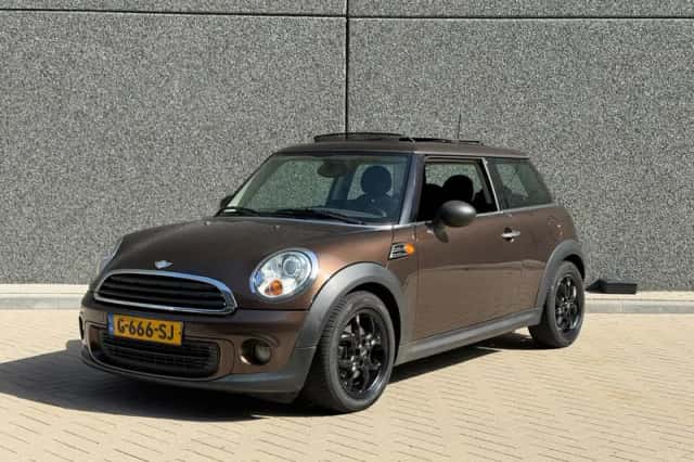 MINI One (2011) thumbnail 5