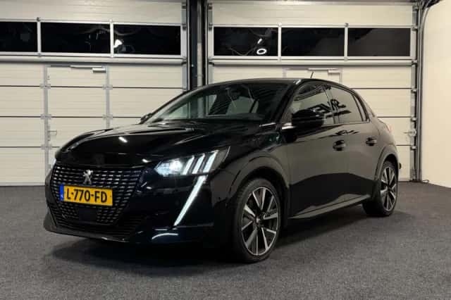 Peugeot 208 (2021) thumbnail 3