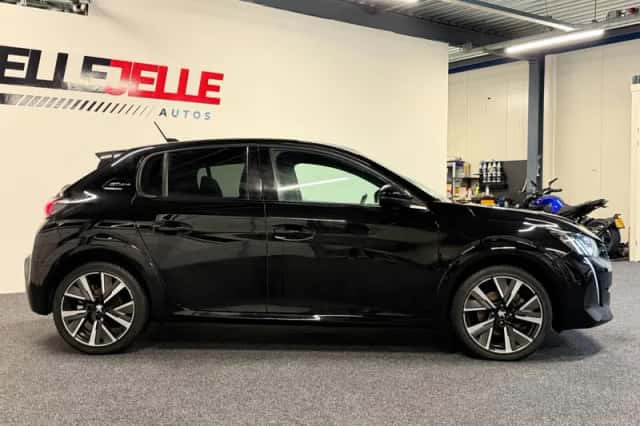 Peugeot 208 (2021) thumbnail 4
