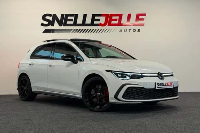 Volkswagen Golf (2022) thumbnail 1