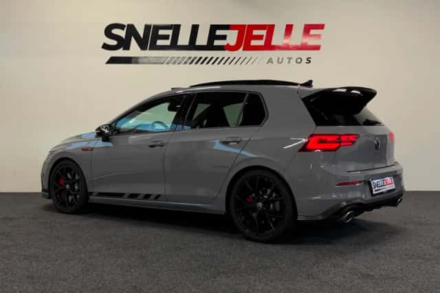 Volkswagen Golf (2023) thumbnail 5