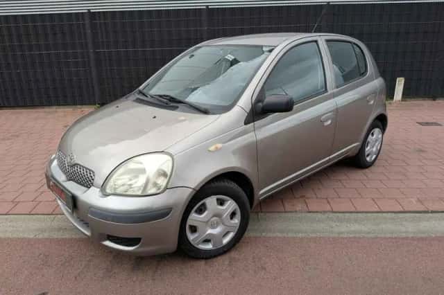 Toyota Yaris (2004) thumbnail 1