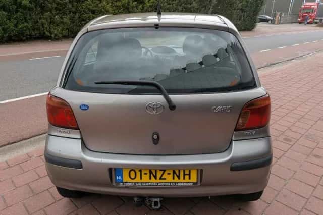 Toyota Yaris (2004) thumbnail 4