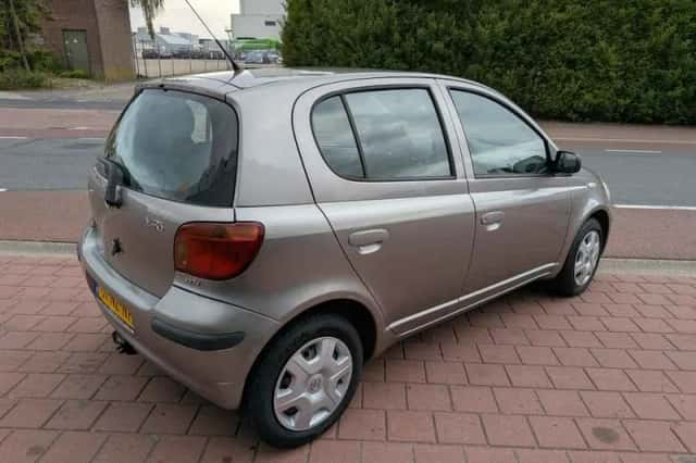 Toyota Yaris (2004) thumbnail 5