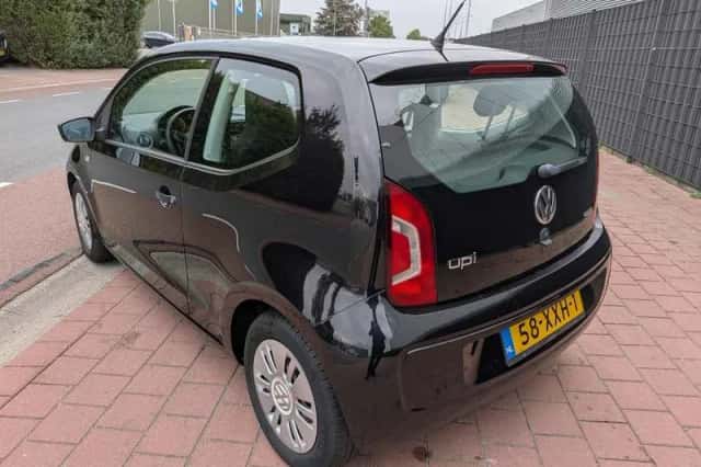 Volkswagen Up! (2012) thumbnail 3