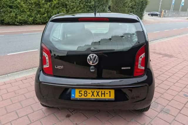 Volkswagen Up! (2012) thumbnail 4
