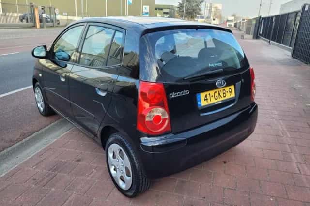 Kia Picanto (2008) thumbnail 3